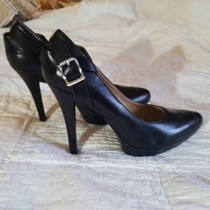 NEW Black NINE WEST Heels/Pumps, Size 6